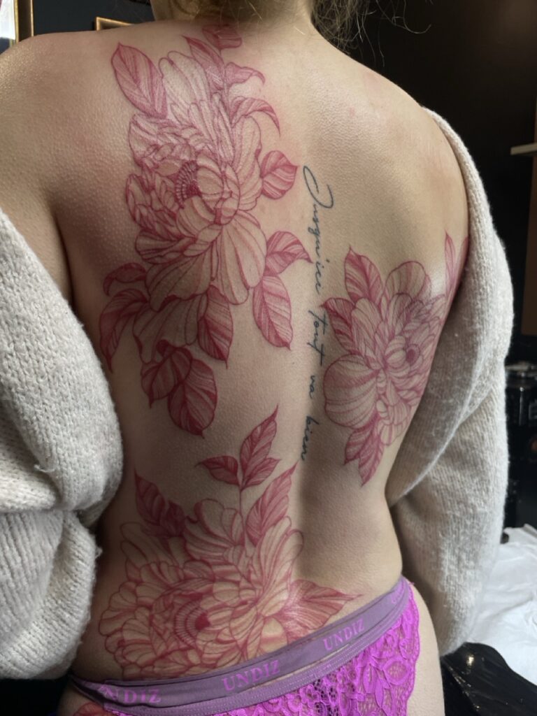 realisations gin tattoo au manoir tattoue savenay piercing tatouage loire atlantique 1